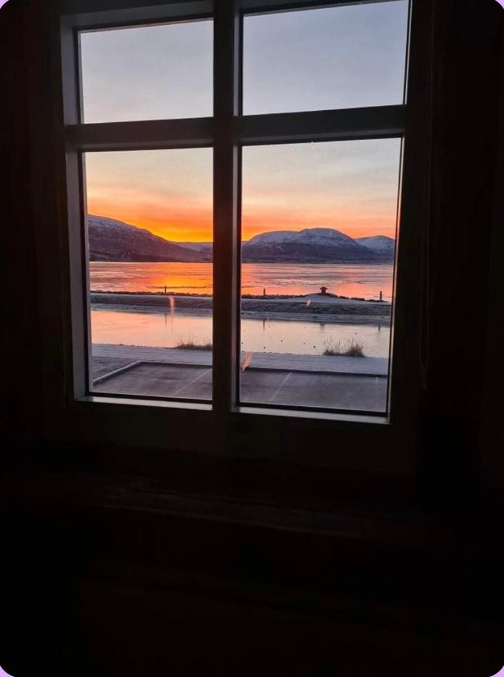 Bryggjan Boutique Hotel Akureyri Ngoại thất bức ảnh